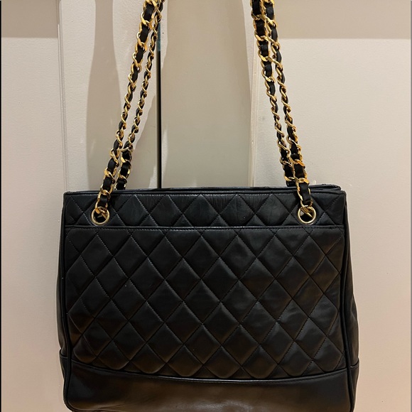CHANEL Handbags - Vintage CHANEL Black Quilted Leather Shoulder Bag with 24K Gold Chain Straps